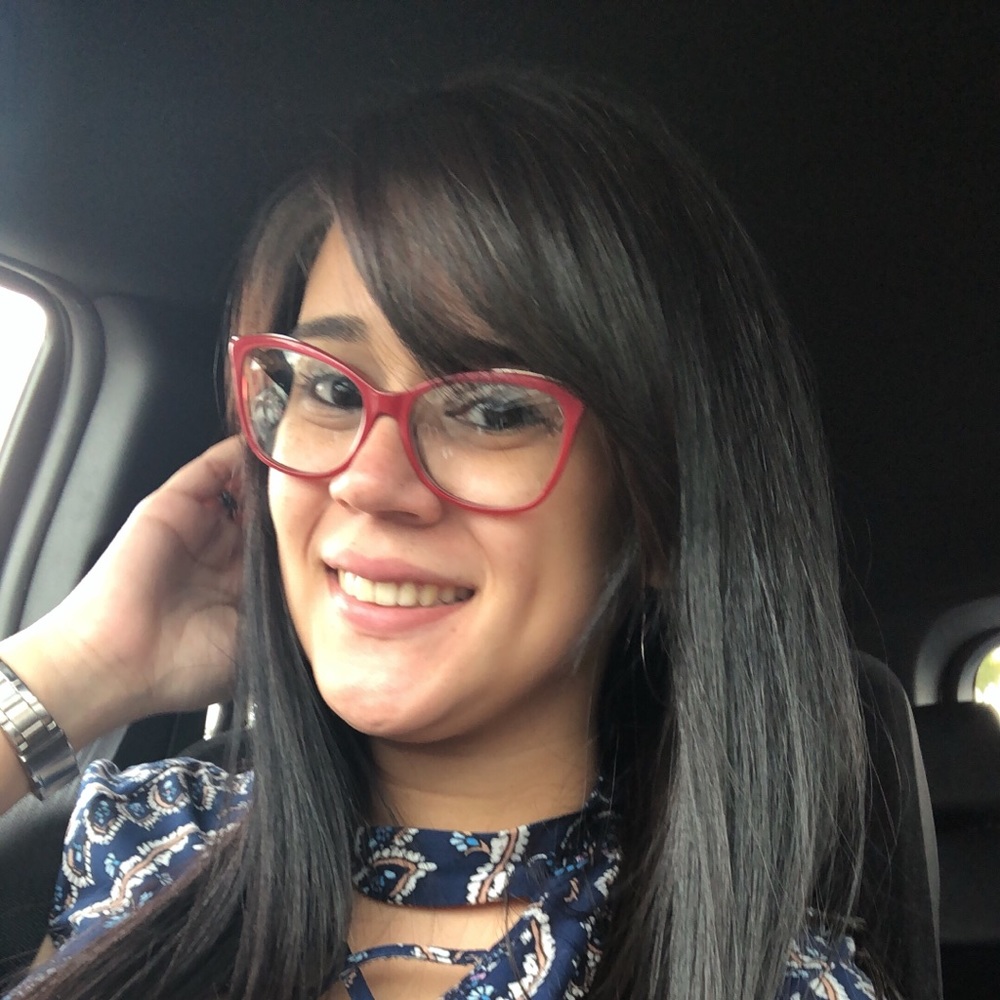 Meet your Posher, Stephanie